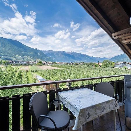Apartment Tschigat Leilichhof ลานา ภายนอก รูปภาพ